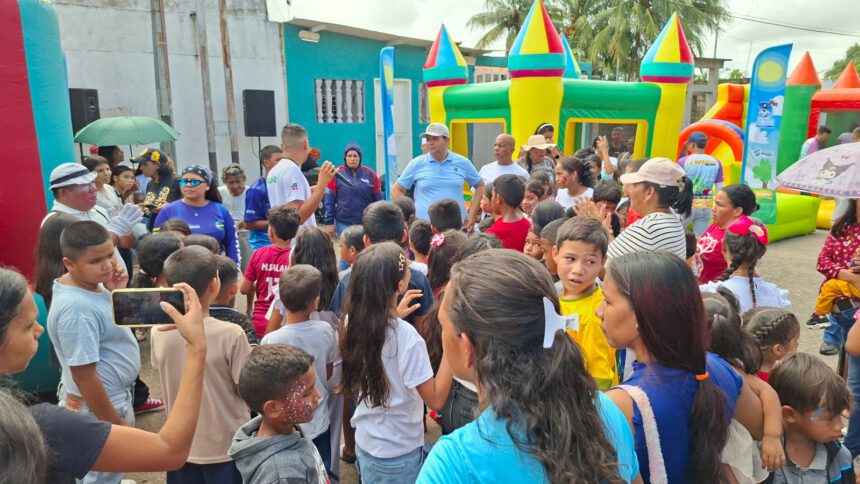 Transportistas llevan jornada de alegría a más de 300 niños de Guarapiche II en Maturín 1 transporte