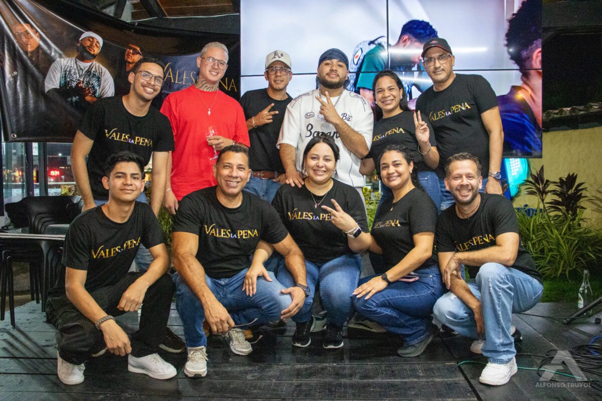 Richard MTZ estrenó el videoclip de su sencillo “Vales la pena” 2 video2