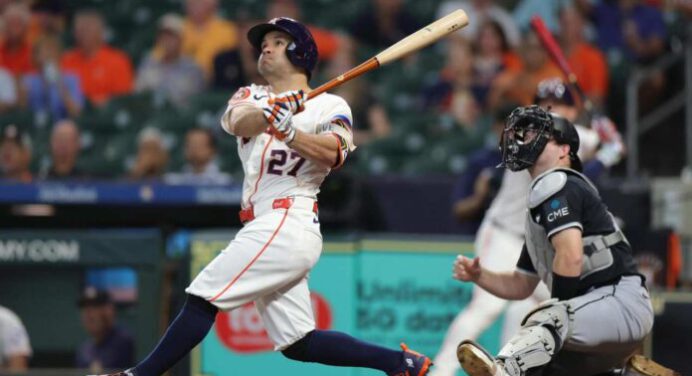 Altuve respaldó a Brown para mantener a Houston en la cima de su división