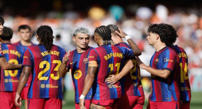 Barcelona goleó al Valencia para asumir el liderato de LaLiga
