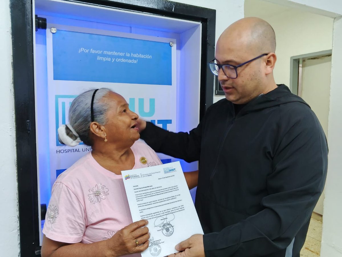 Hospital Núñez Tovar rinde homenaje a trabajadoras con más de 30 años de servicio 2 Humnt2