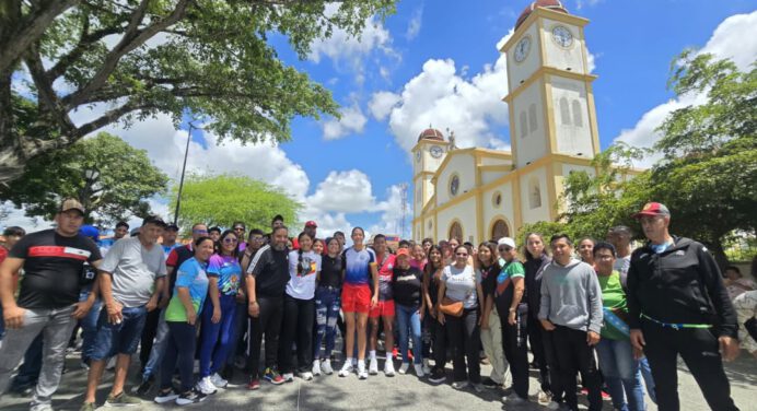 Pueblo de Cedeño recibe a la campeona monaguense Julieta Rengel