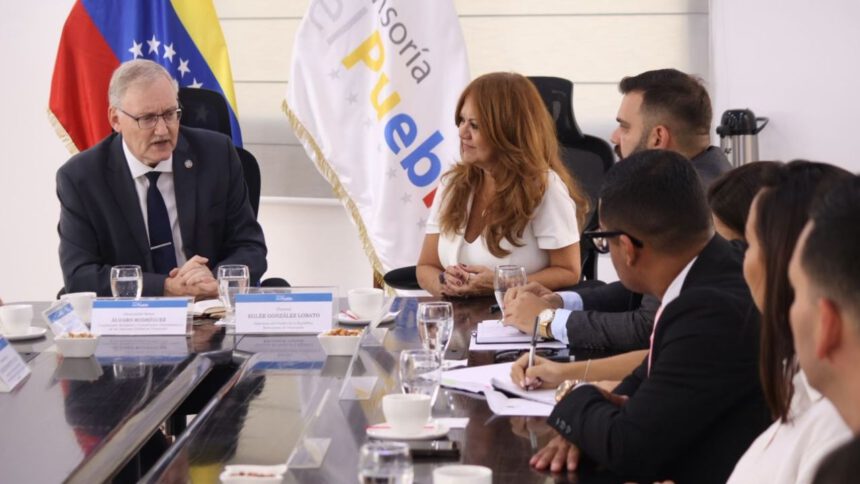 defensora del pueblo,