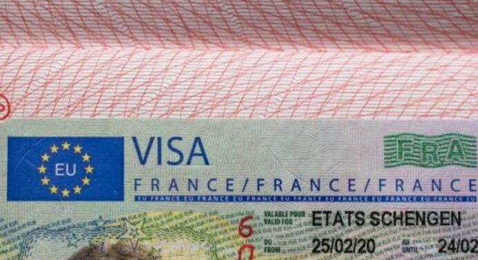 La Embajada de Francia reanuda la emisión de visados en Venezuela
