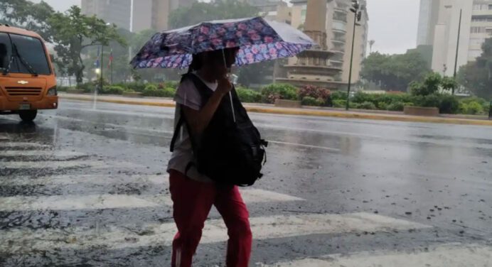 Onda tropical 47 se desplaza sobre el oriente venezolano este 9-sept