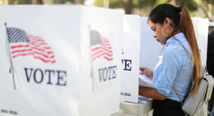 EE. UU. abre el voto anticipado en unas elecciones legislativas claves para Trump