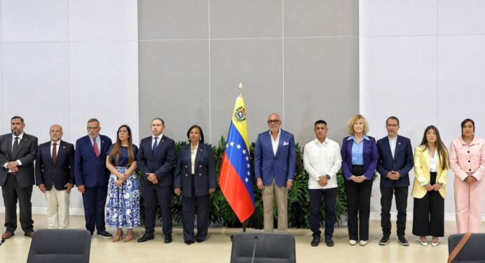 Gobierno y oposición reanudan este jueves el segundo ciclo de negociaciones