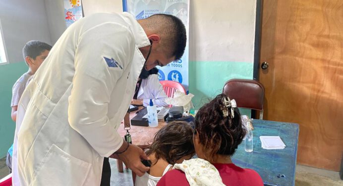 Con jornada de salud integral atienden a más de 700 personas en Punceres‎