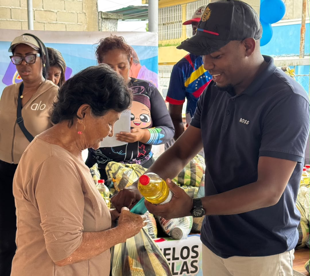Abuelos de Caripito reciben combos de alimentación 2 abuelos2 1