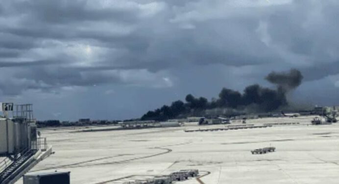 Cinco muertos al estrellarse avión de Amazon en el aeropuerto de Miami