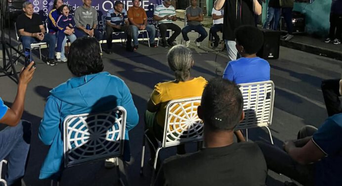 Ángel Aristimuño juramenta a defensores de la libertad en La Pica