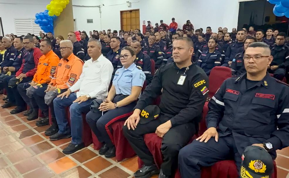 Gobierno asciende a 66 funcionarios del Cuerpo de Bomberos de Monagas 3 bomberos3