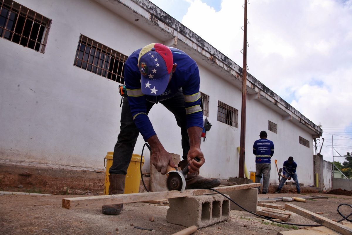 Avanza rehabilitación integral de la cancha "Luis Casneiro" 2 cancha2