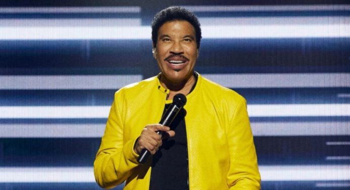 Lionel Richie en cuidados intensivos tras presentar complicación en concierto