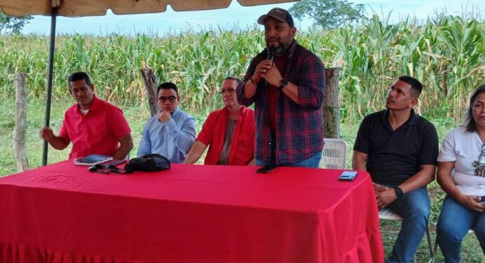 Realizan asamblea comunal para fortalecer capacidad productiva en Cedeño