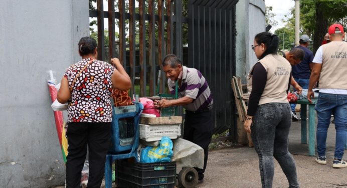 Alcaldía de Maturín continúa despeje vial en la calle Monagas