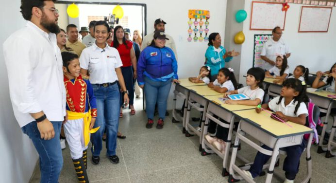 Más de 205 mil estudiantes se incorporan en Monagas en regreso a clases 2026-2027