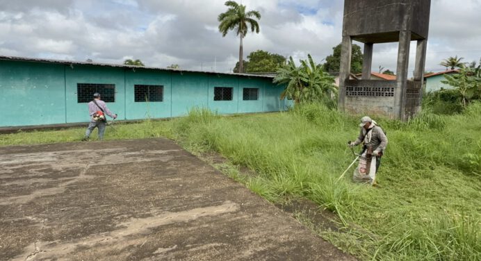 “Mi comuna va a la escuela” embellece centros educativos en Alto de Los Godos