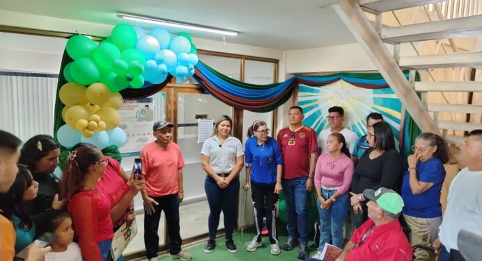 Reactivadas dos farmacias comunitarias en Cedeño