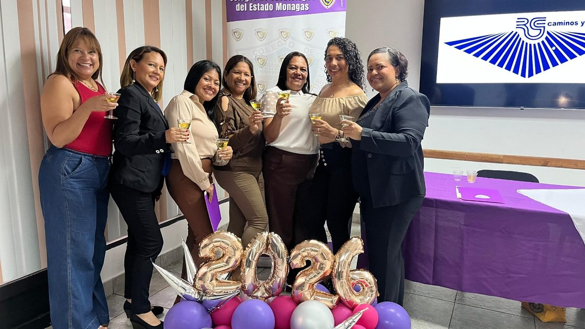 COM y la Unerg certifican a nuevas higienistas dentales en Monagas 2 higienistas2