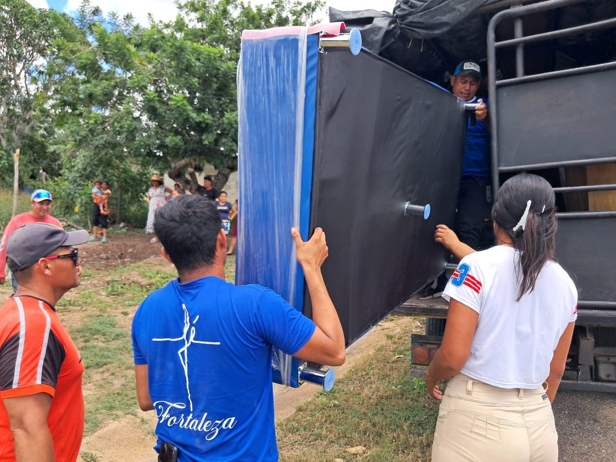 En Cedeño atienden a familia afectada por sismos de La Guaira 2 la guaira2