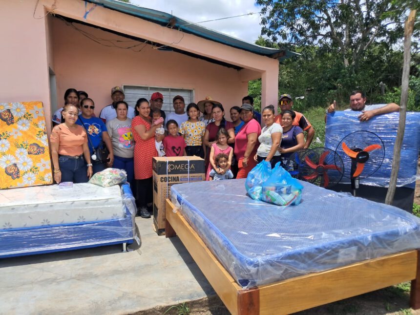 En Cedeño atienden a familia afectada por sismos de La Guaira 1 La Guaira