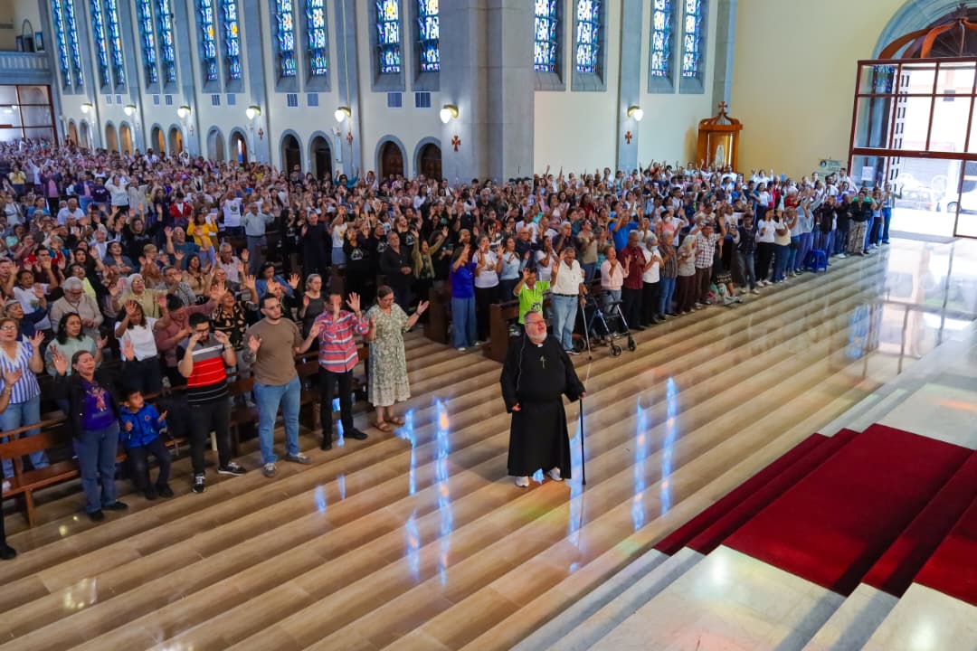 Exitoso retiro de renovación espiritual con Monseñor Roberto Sipols se desarrolló en la Catedral 6 monsenor6