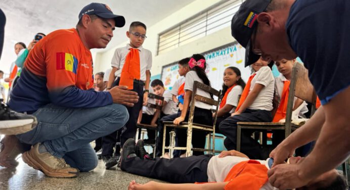 Protección Civil Maturín presentó a brigadistas escolares en la Ventura Vargas