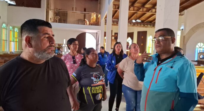 Dotan con 6 acondicionadores de aire a la iglesia San Juan Eudes de Temblador