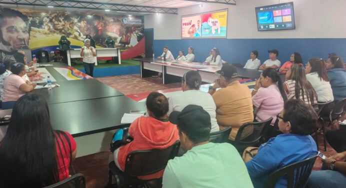 Capacitan a personal de salud en el correcto llenado de certificados de nacimiento y defunción