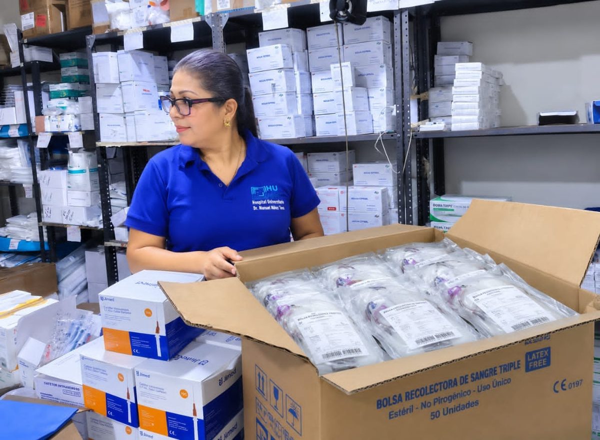 Banco de Sangre del Humnt recibe dotación de 10 mil bolsas recolectoras 3 sangre3