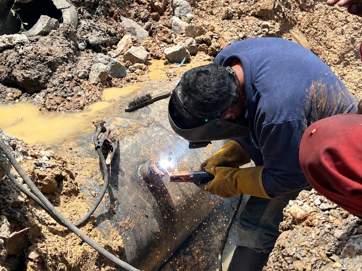Reparan tubería principal de la Avenida Cruz Peraza 2 tuberia2