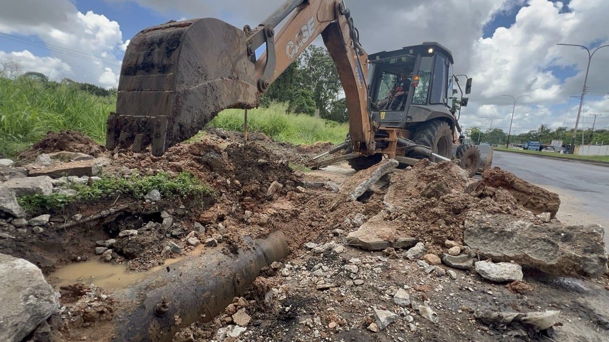 Reparan tubería principal de la Avenida Cruz Peraza 3 tuberia3