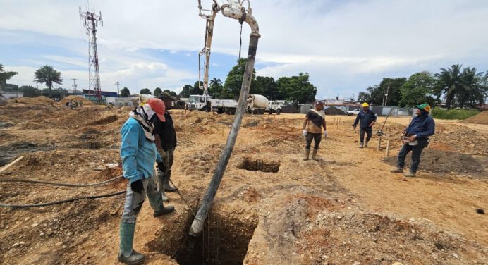 Consolidan 103 fundaciones estructurales en el Complejo educativo «Vicente Salias»
