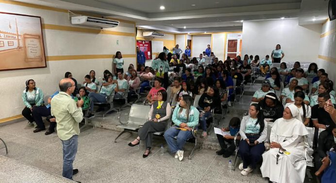 Foro “Color Esperanza” impulsa concientización sobre la salud mental en Zamora