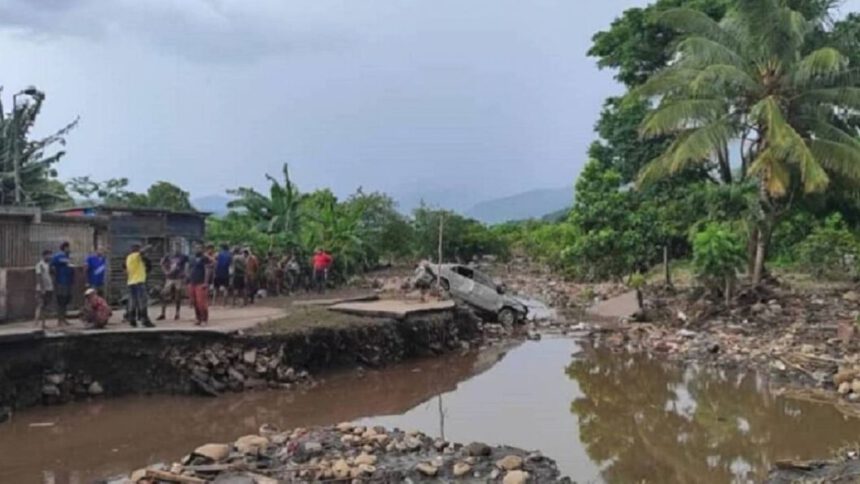 Crecida del río Manzanares en Sucre deja varias viviendas afectadas 1 río Manzanares