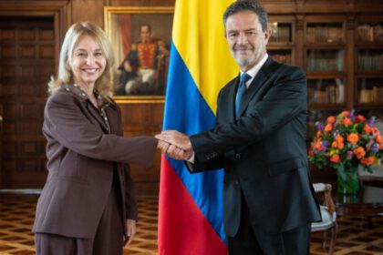 embajadora