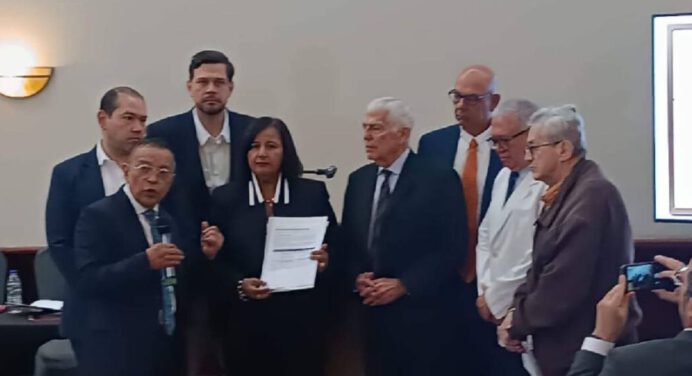 Delegación de la AN 2015 recibió propuestas para mejorar el sistema de salud