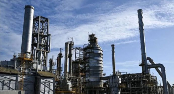 OPEP: Producción petrolera de Venezuela subió a 1.206.000 barriles diarios en sept.