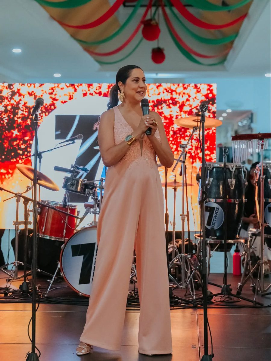 Ya abrió sus puertas D'Flores Home con la magia de la Navidad en el c.c. Monagas Plaza 8 Mariela