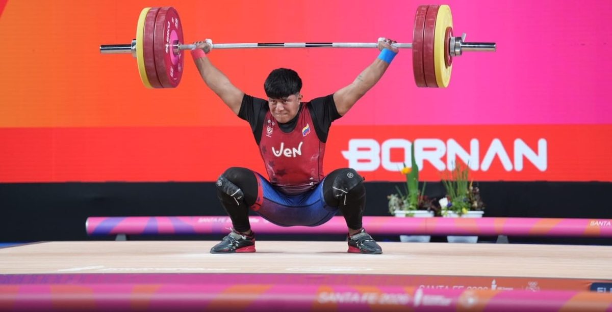 Monaguense Ángel Rodríguez impone récord mundial juvenil en Panamericano de México 3 angel3