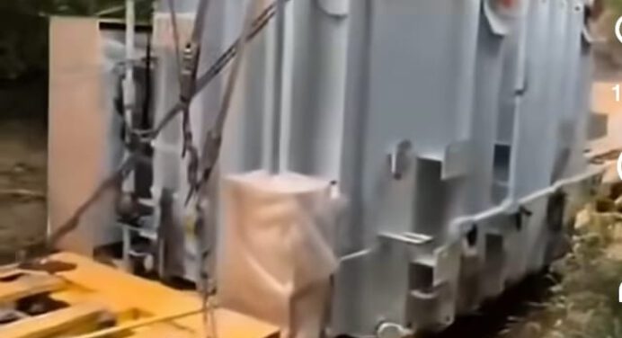 Trasladan autotransformador de potencia a subestación El Furrial