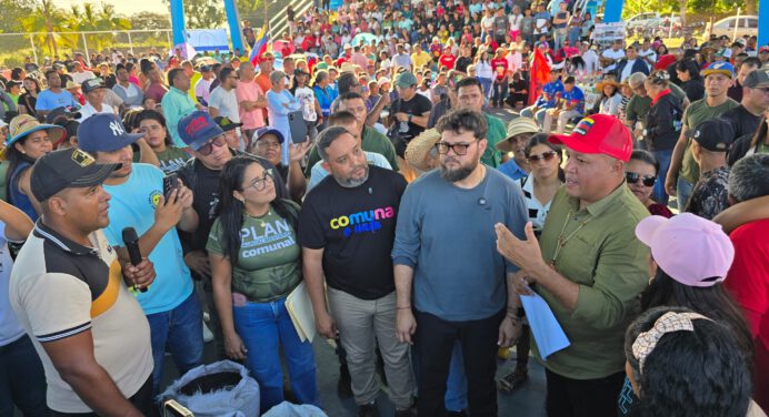 Ministro Prado y gobernador Luna se reúnen con siete comunas de Cedeño