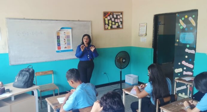Más de 520 estudiantes de Maturín son atendidos en jornadas de desparasitación