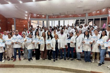 médico