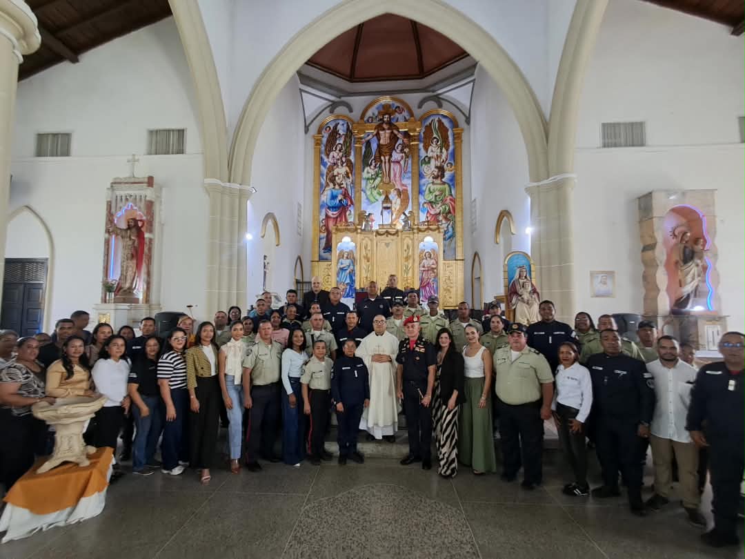 Con misa de acción de gracias y ofrenda floral Polimaturín celebró su 34º aniversario 2 poli2