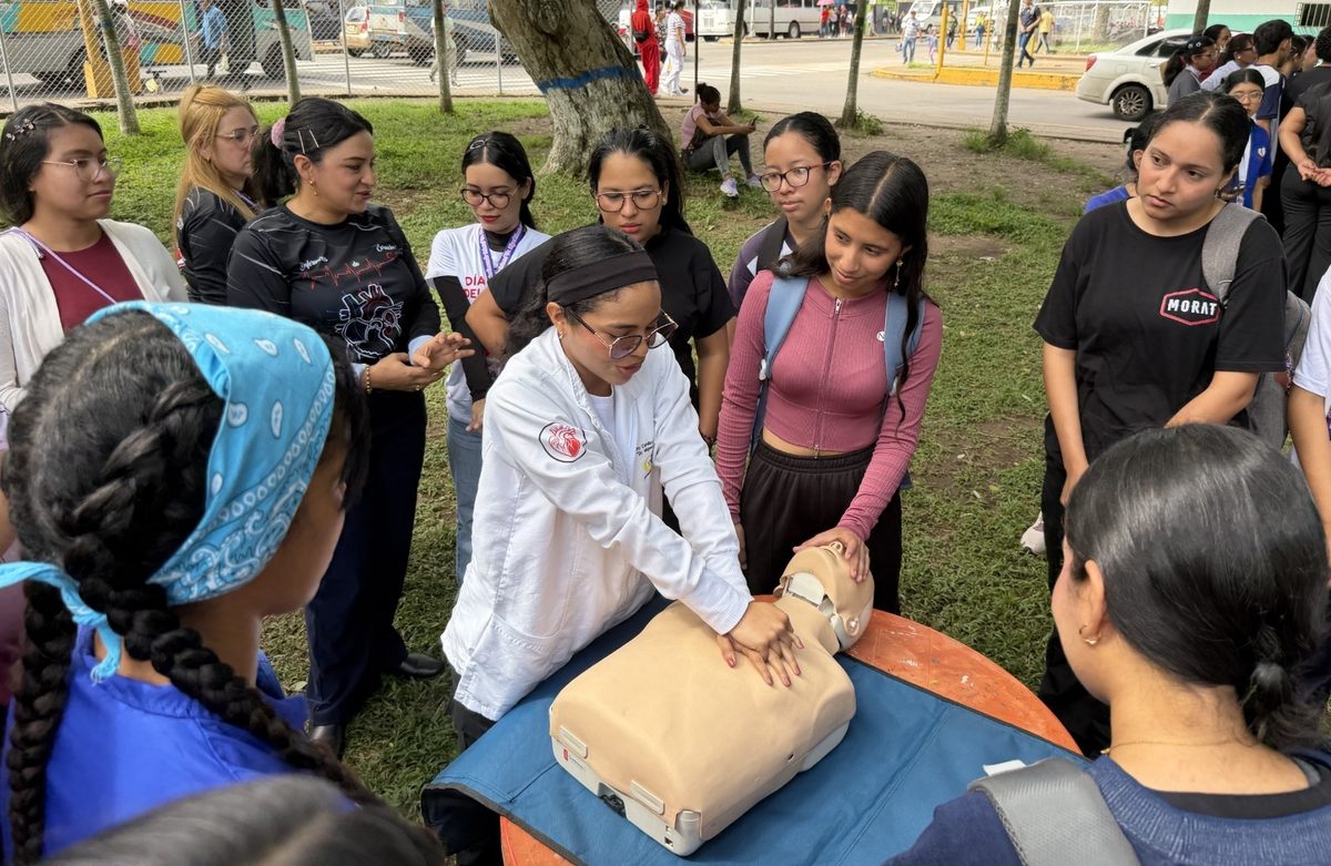Cardiovascular de Oriente cierra Semana del Corazón con taller de RCP 2 rcp2