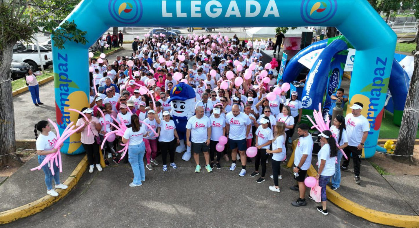 En el Humnt más de 600 personas cierran Mes Rosa con caminata 3K