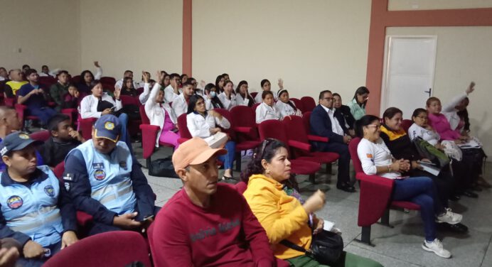Dictan taller sobre prevención y control del dengue en Ezequiel Zamora