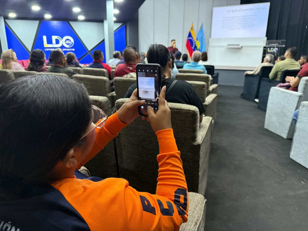 Realizan taller "Inteligencia Artificial vs Criterio vs Realidad" en Monagas 3 talleria3